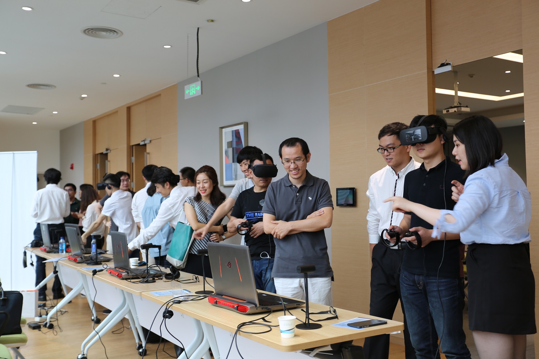 会议现场的VR互动体验区